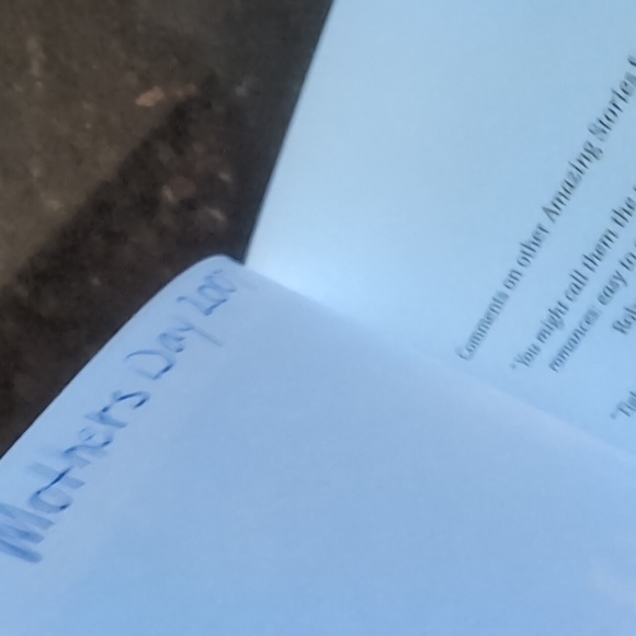 AMAZING STORIES / Animals Tales 3 book bundle - Picture 12 of 12